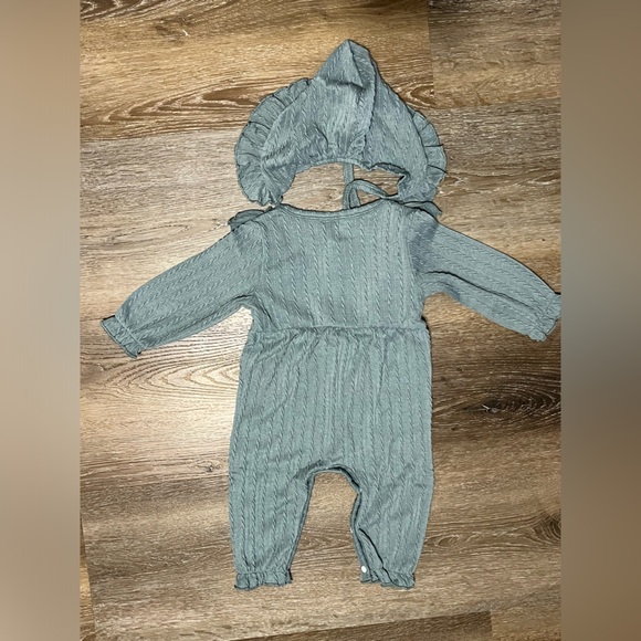 Baby Bodysuit Ruffle Jumpsuit with Hat plus short romper 3 piece set 3-6 months - Picture 4 of 13